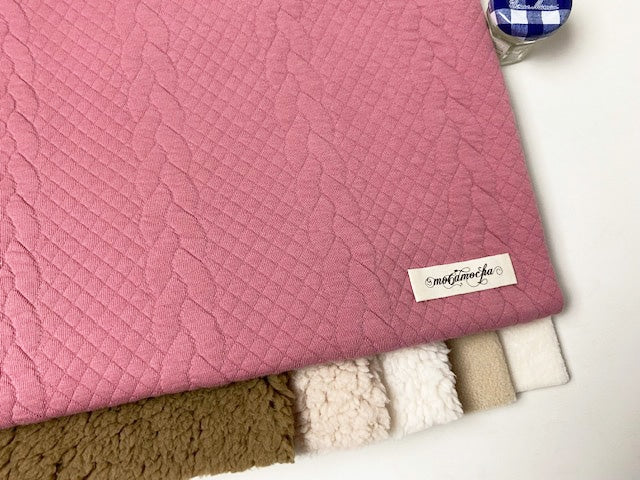 縄編み柄キルトニット ラズベリーピンク