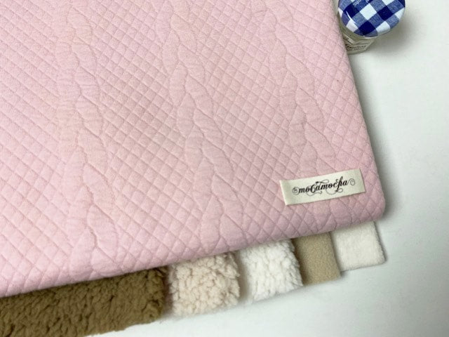 縄編み柄キルトニット スモーキーピンク