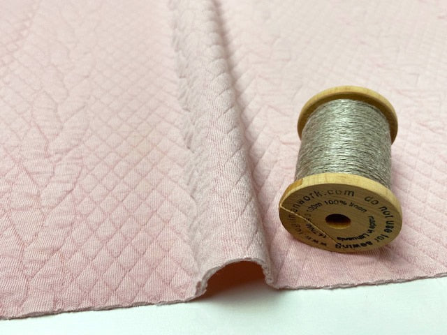 縄編み柄キルトニット スモーキーピンク